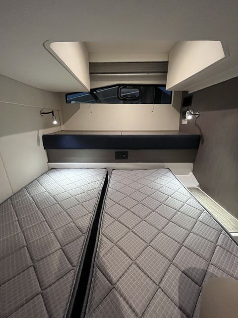 Slide: The Image of Beneteau 36OB 2023 - 38