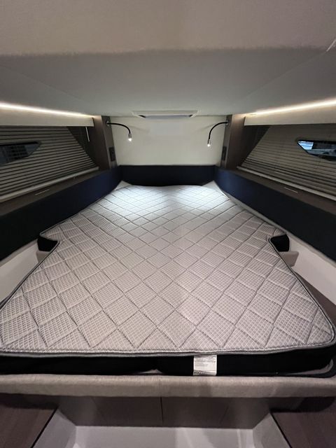 Slide: The Image of Beneteau 36OB 2023 - 40