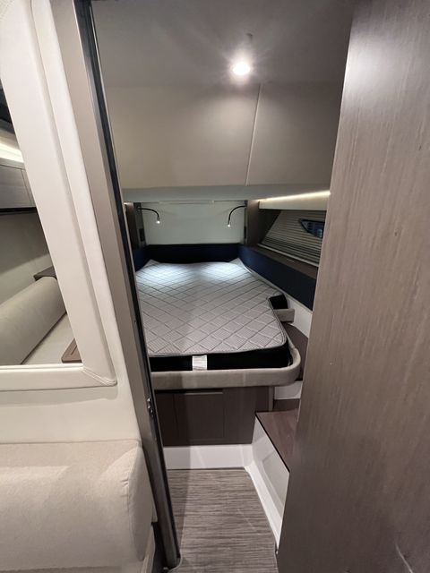 Slide: The Image of Beneteau 36OB 2023 - 46
