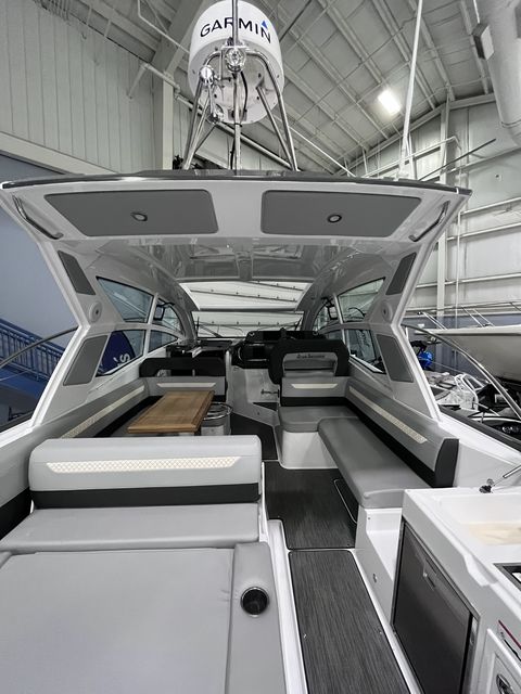 Slide: The Image of Beneteau 36OB 2023 - 9