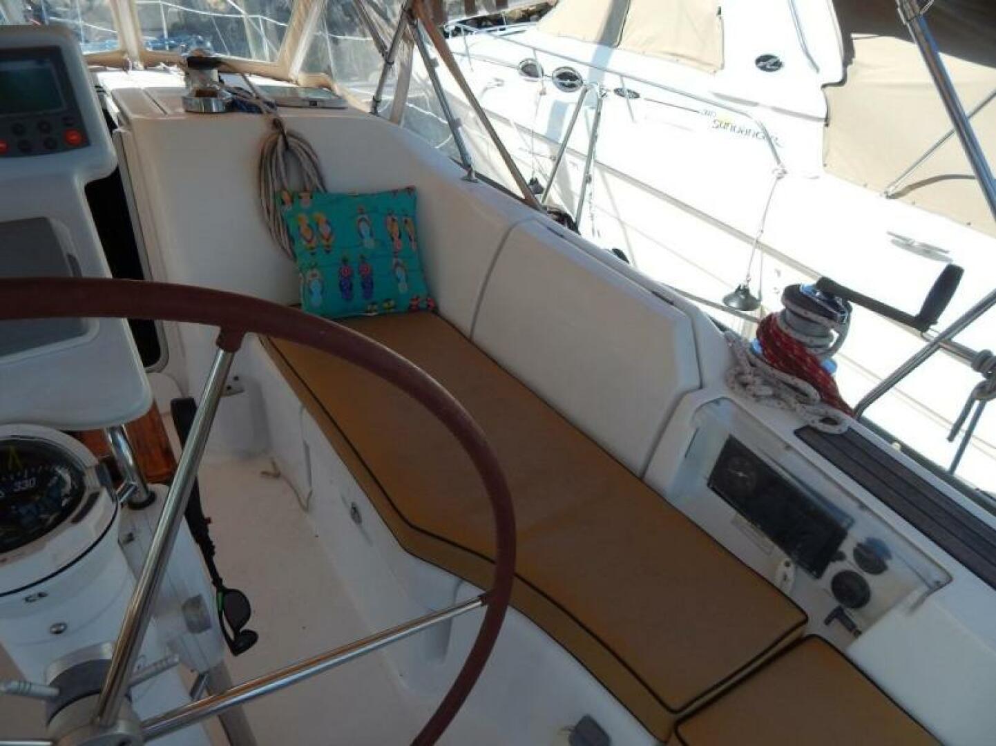 Slide: The Image of Beneteau 373 2004 - 5143472