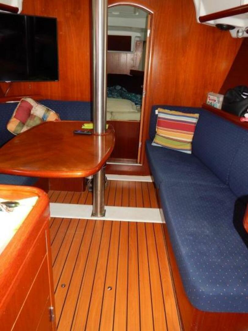 Slide: The Image of Beneteau 373 2004 - 5143456