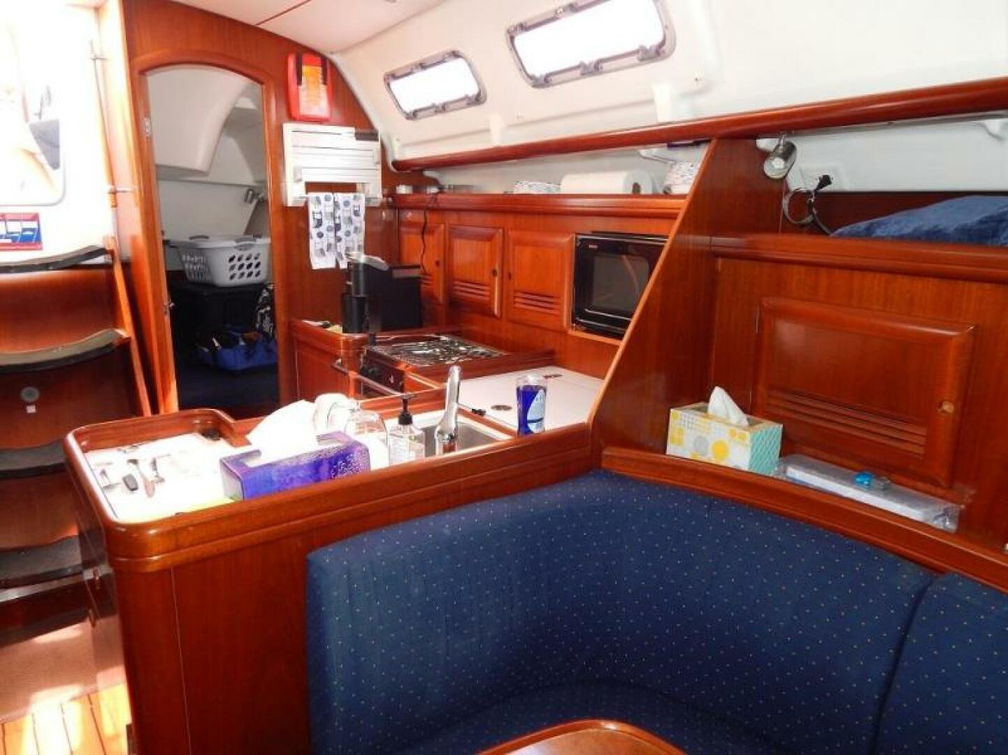 Slide: The Image of Beneteau 373 2004 - 5143459