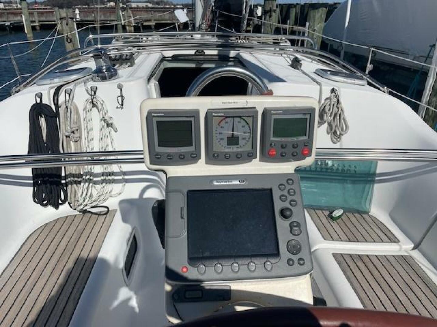 Slide: The Image of Beneteau 373 2005 - 5104996