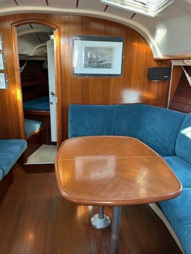 Slide: The Image of Beneteau 381 1998 - 4857602