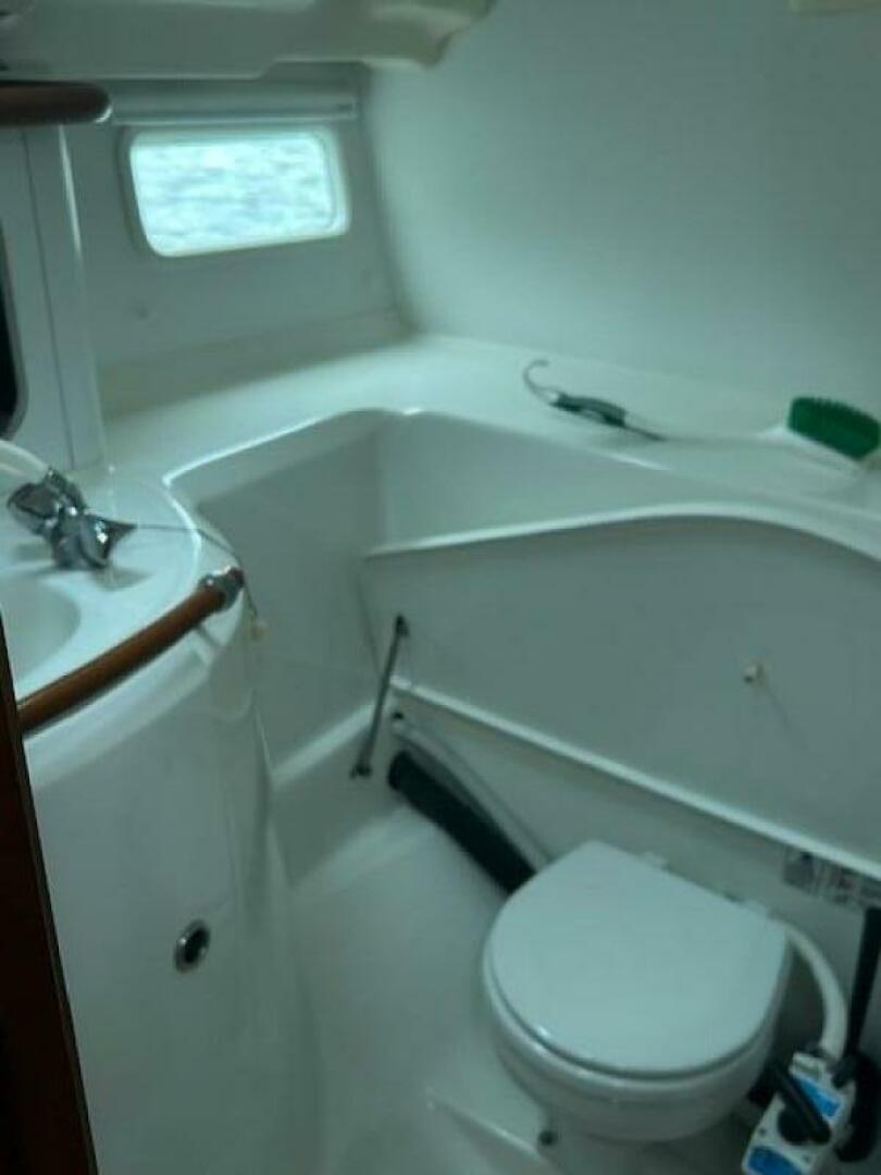 Slide: The Image of Beneteau 381 1998 - 4857615