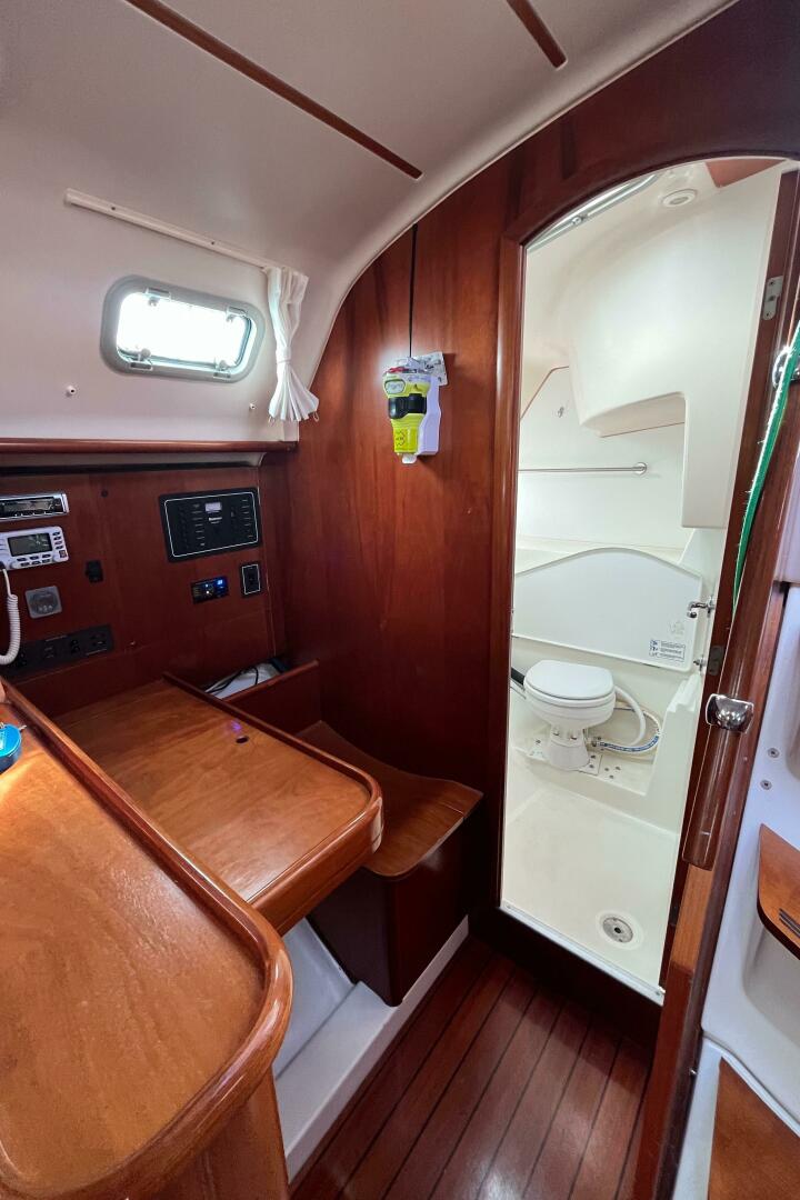 Slide: The Image of Beneteau 381 2001 - 4811765