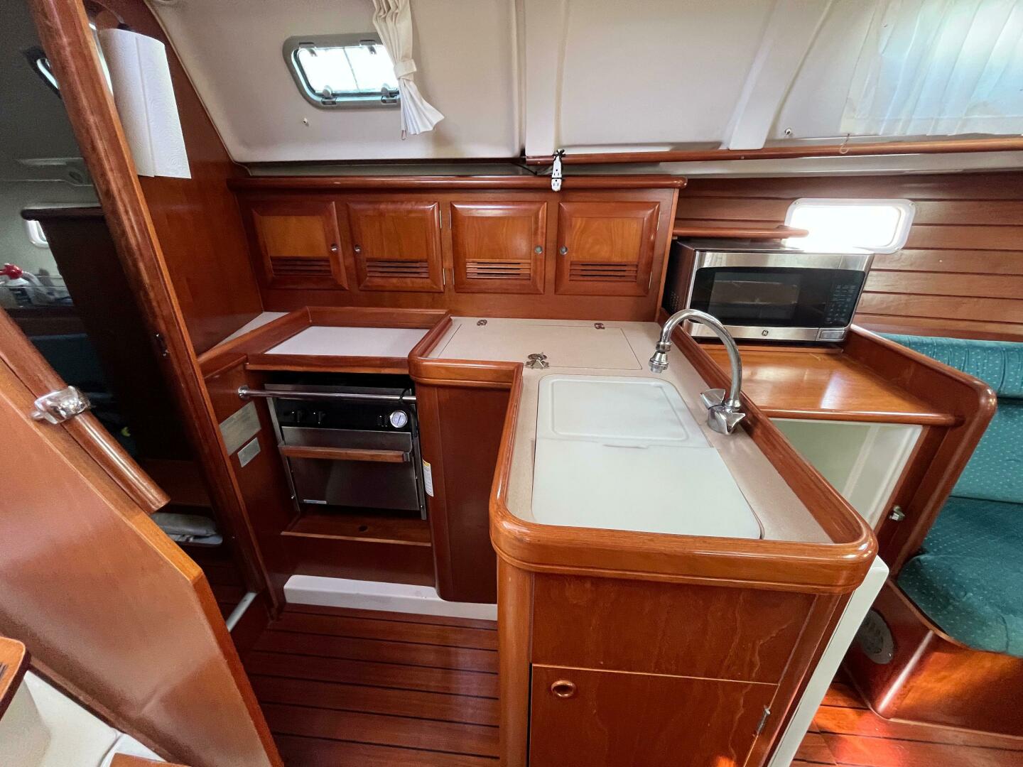 Slide: The Image of Beneteau 381 2001 - 4811747