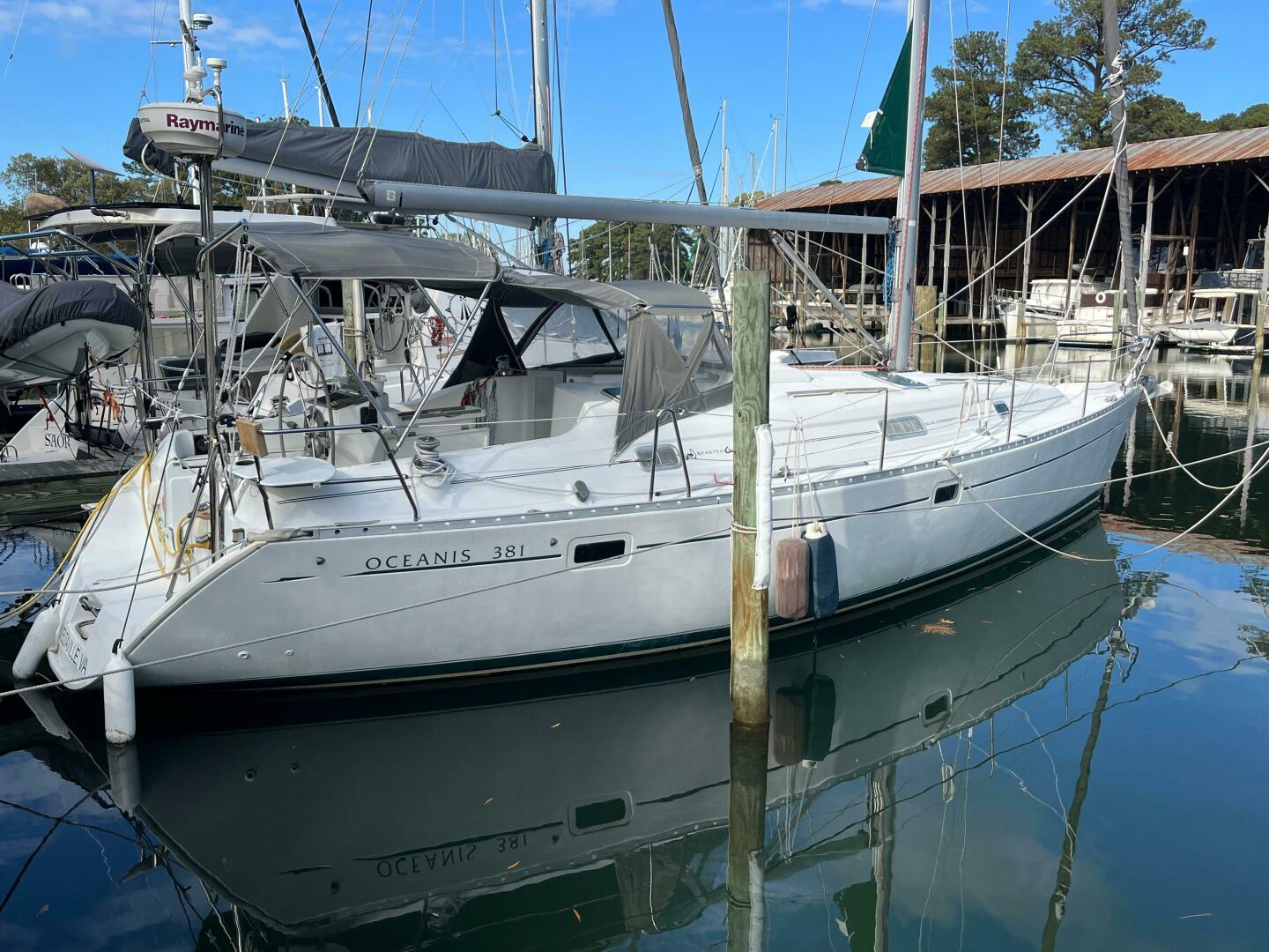 Slide: The Image of Beneteau 381 2001 - 4811779