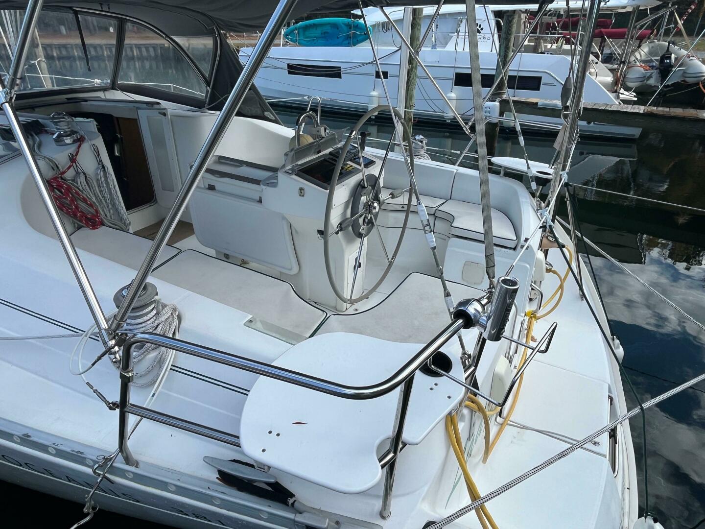 Slide: The Image of Beneteau 381 2001 - 4811781