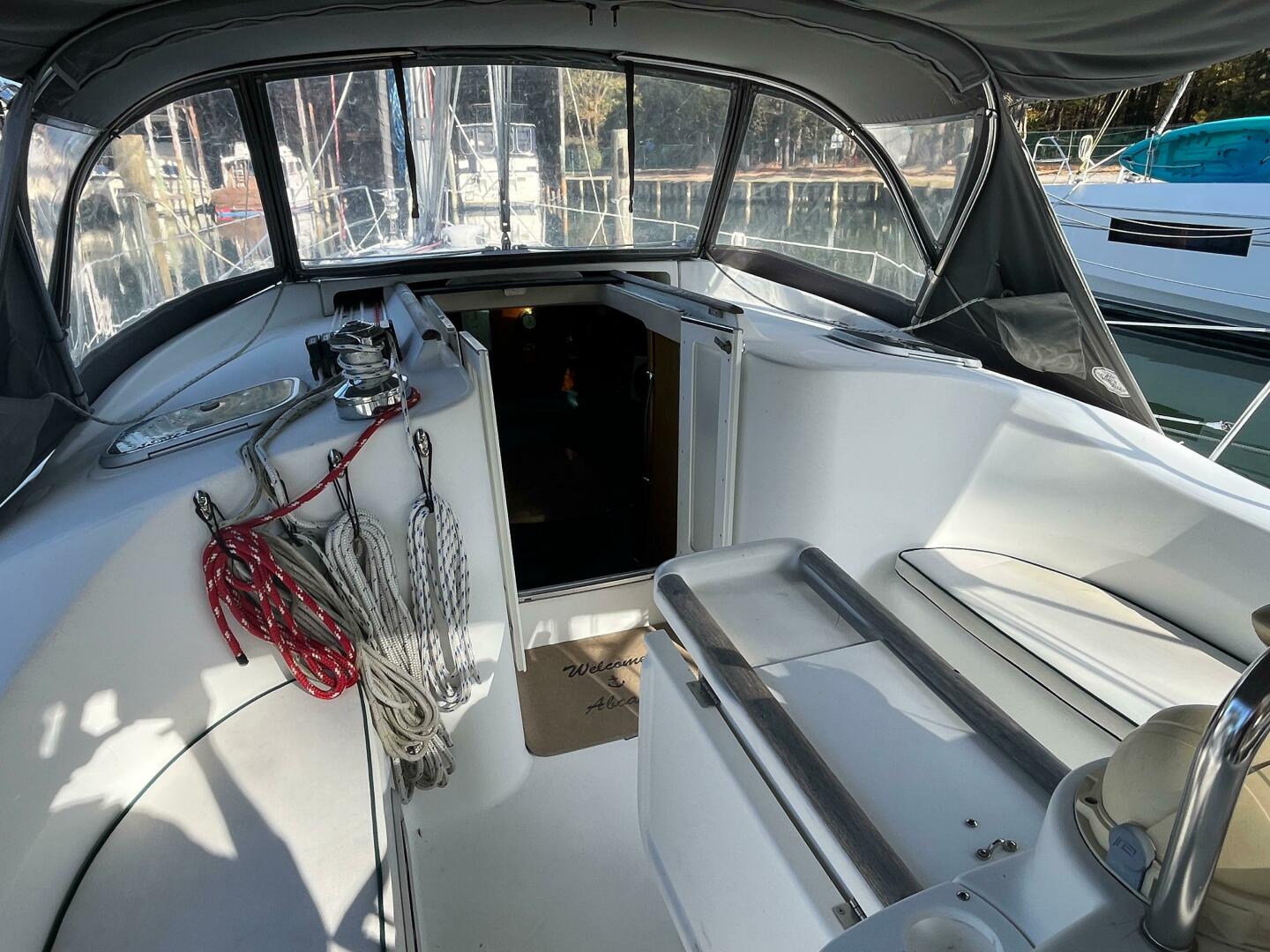 Slide: The Image of Beneteau 381 2001 - 4811795