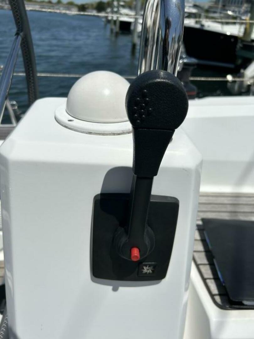 Slide: The Image of Single Lever Engine Control - 24