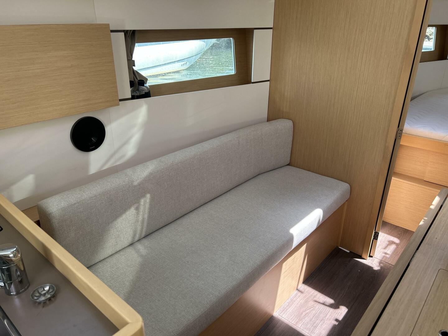 Slide: The Image of Port Settee - 8