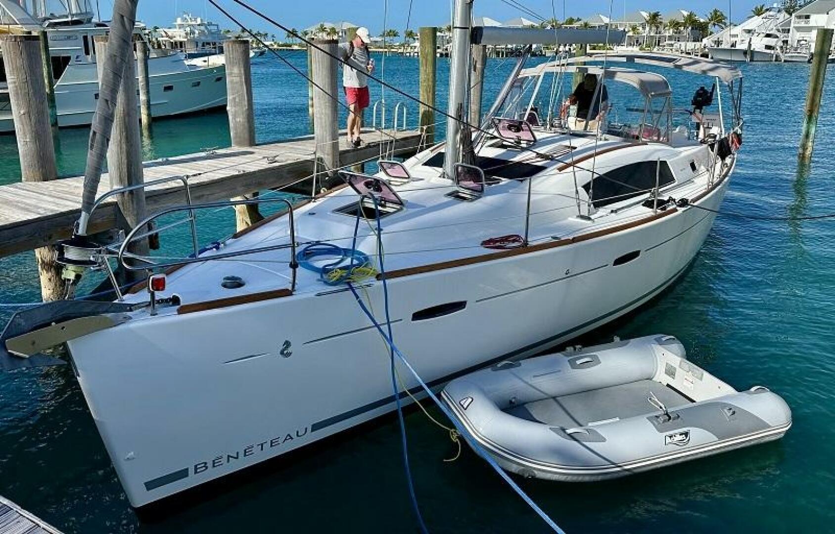 Slide: The Image of Beneteau 40 2010 - 5093257