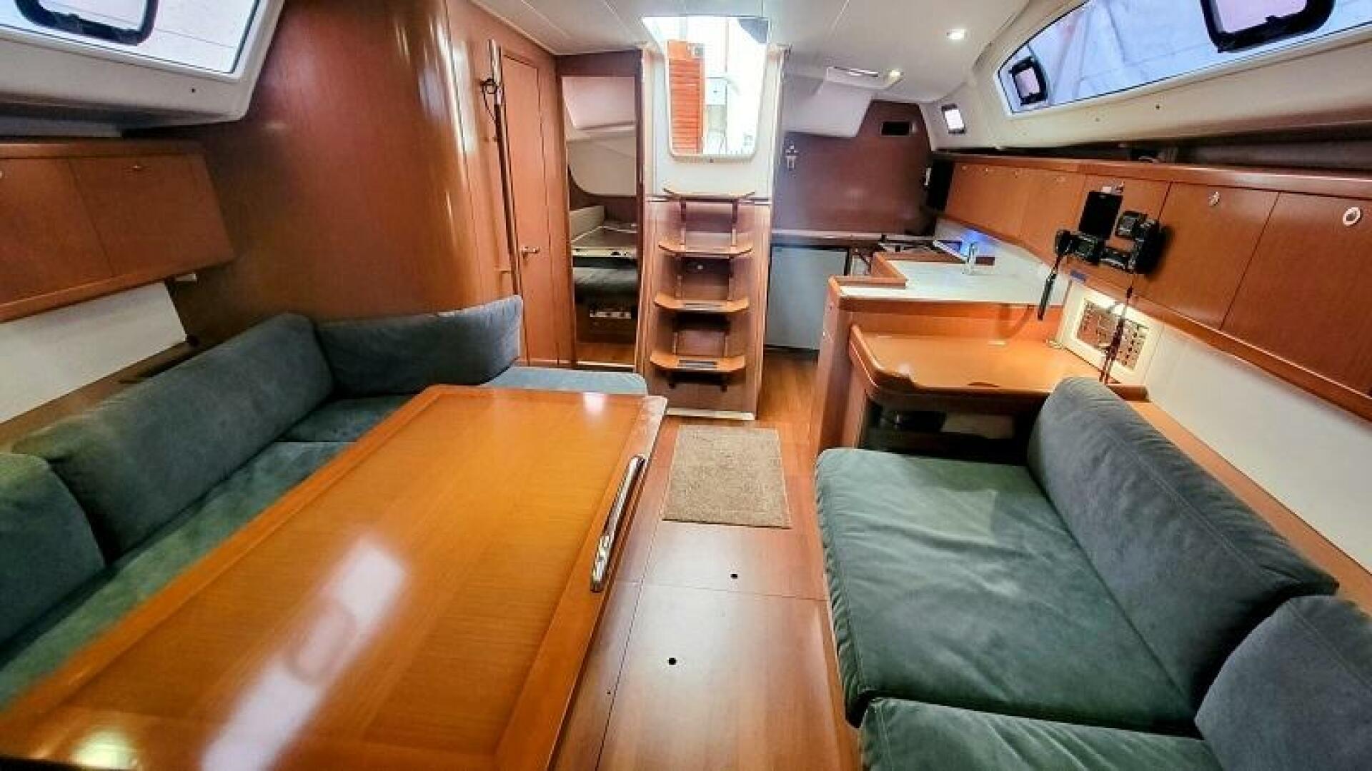 Slide: The Image of Beneteau 40 2010 - 5093264