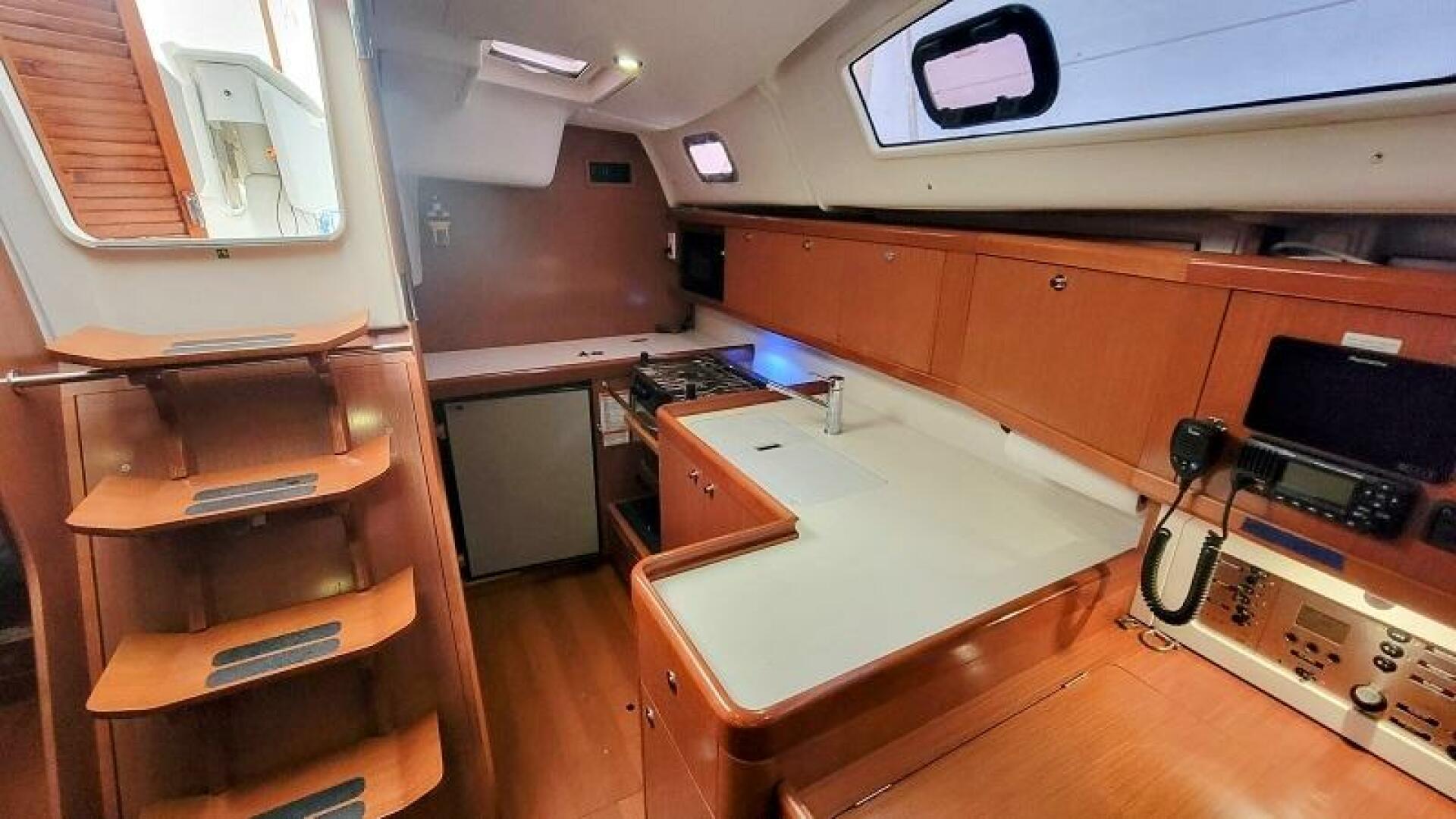 Slide: The Image of Beneteau 40 2010 - 5093265