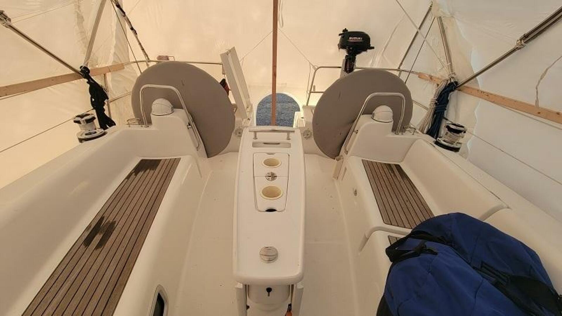 Slide: The Image of Beneteau 40 2010 - 5093286