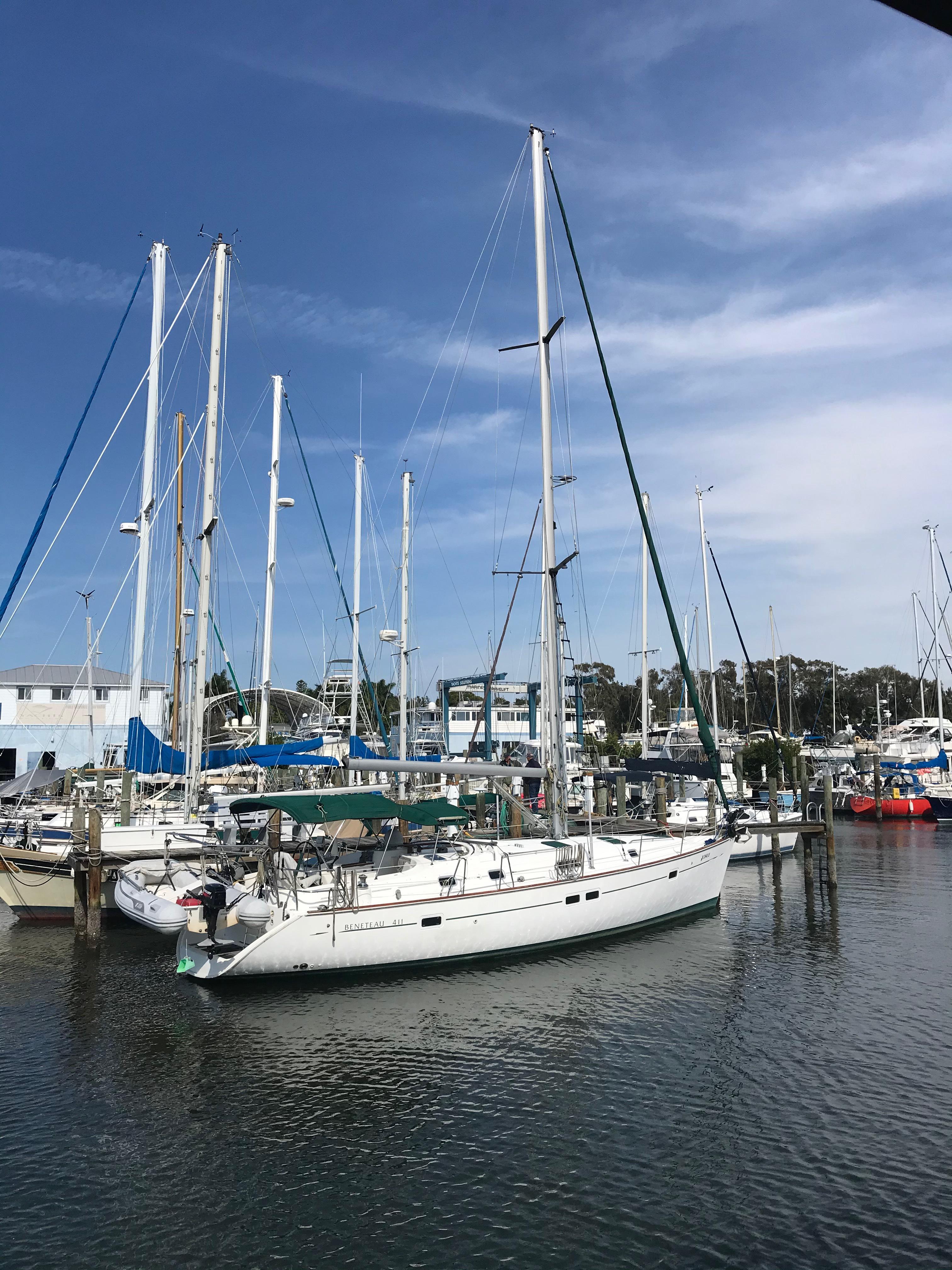 Slide: The Image of Beneteau 411 1999 - 0