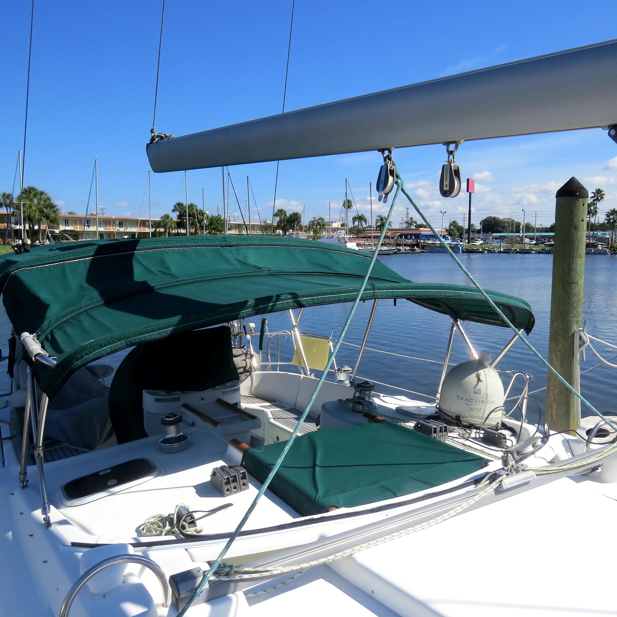 Slide: The Image of Beneteau 411 1999 - 10