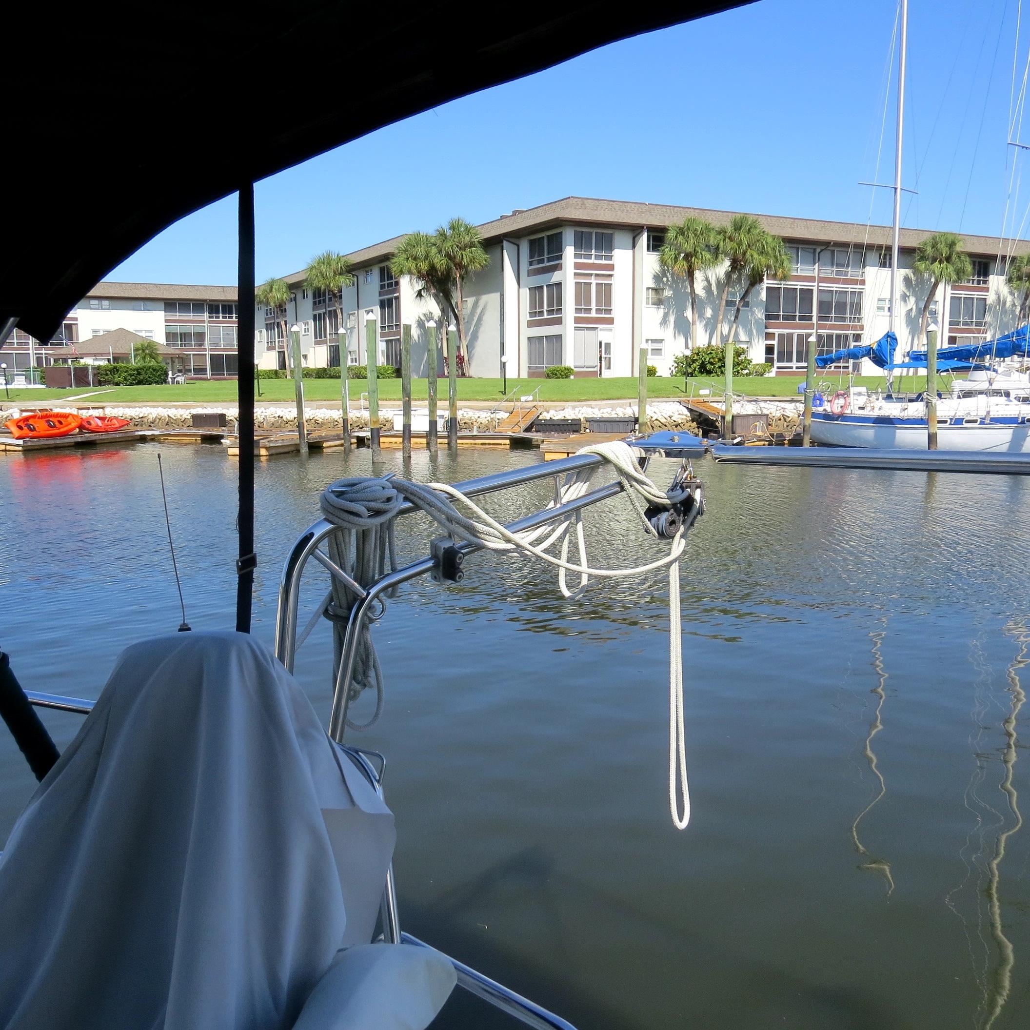 Slide: The Image of Beneteau 411 1999 - 11