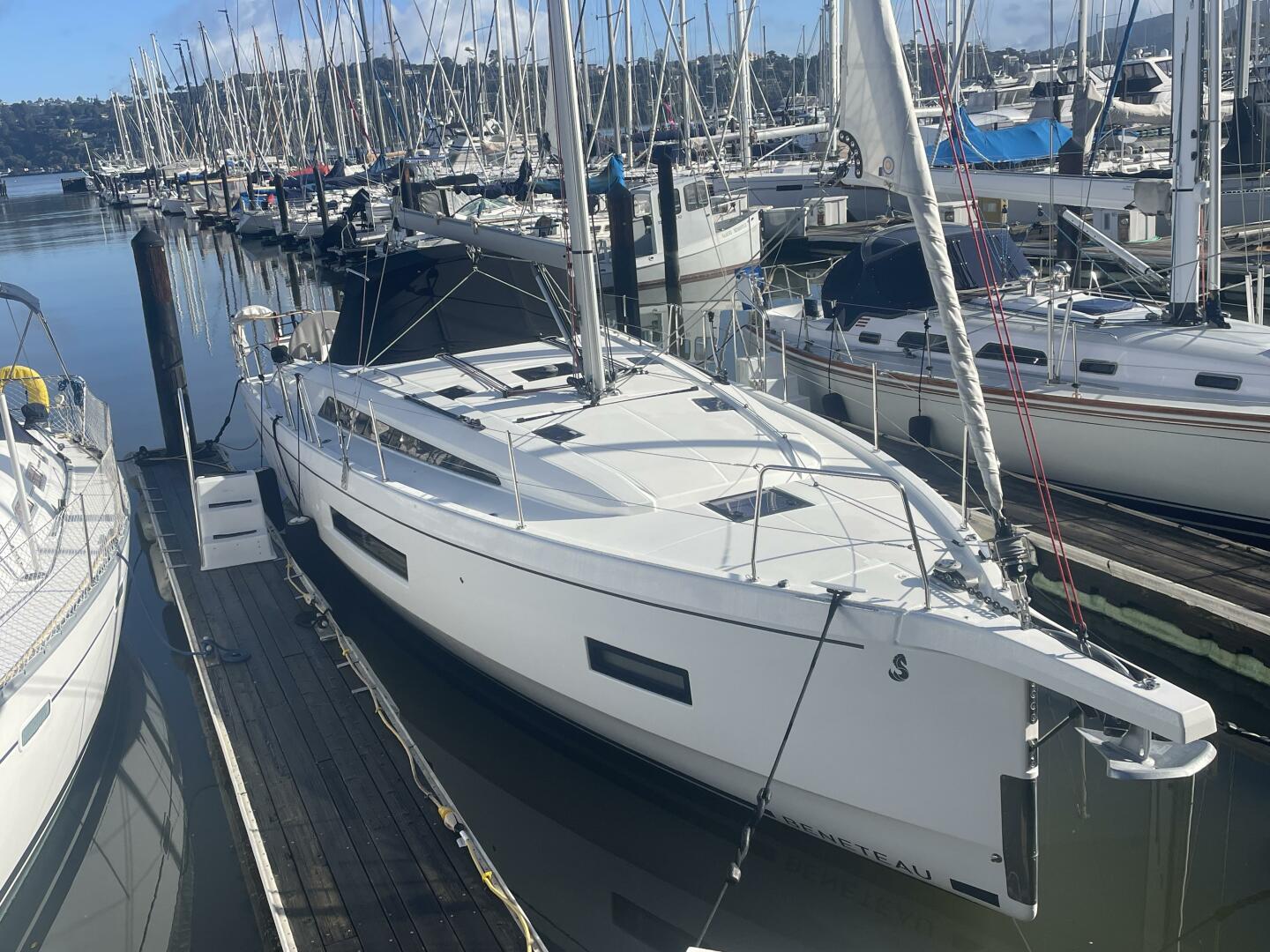 Slide: The Image of Beneteau 42 2022 - 4234515