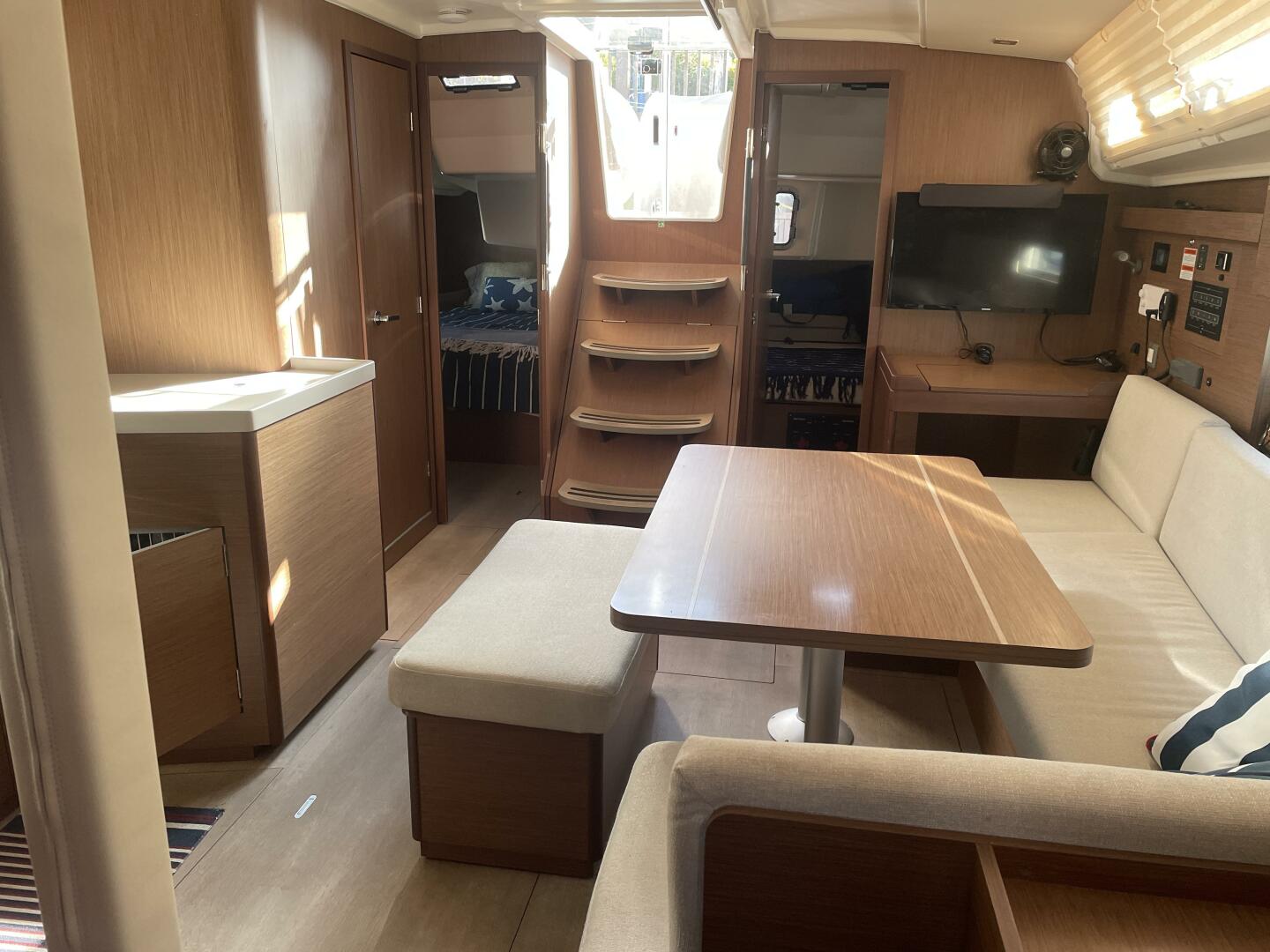Slide: The Image of Beneteau 42 2022 - 4234675