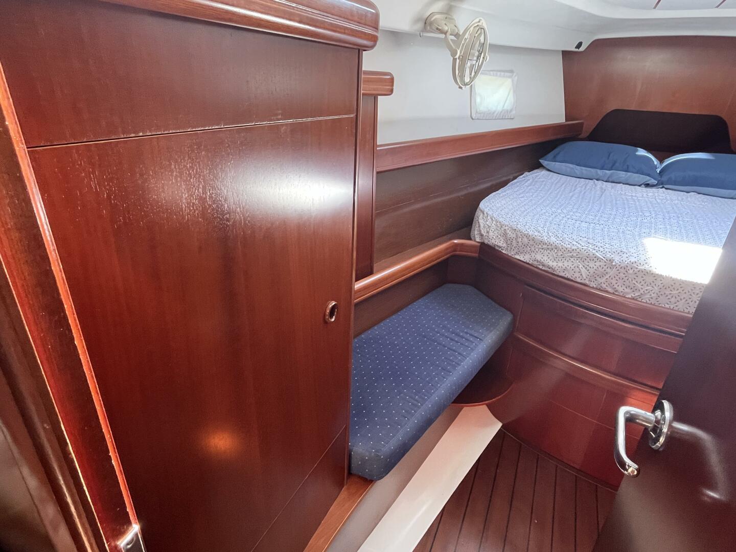 Slide: The Image of Beneteau 423 2003 - 5414255