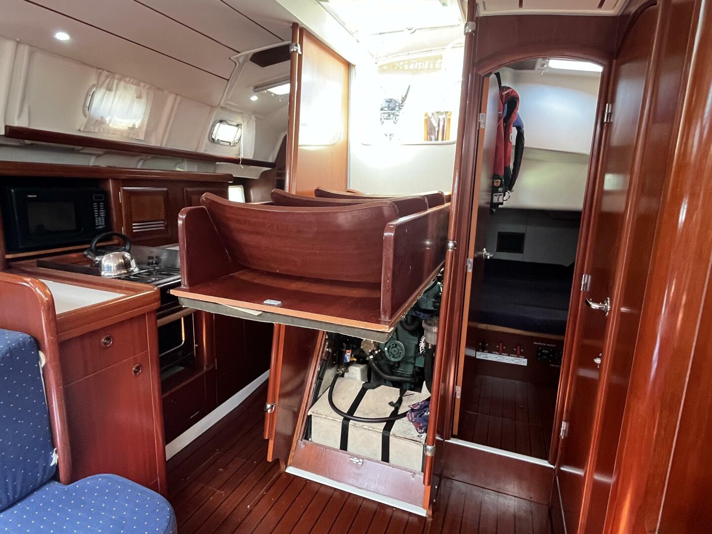 Slide: The Image of Beneteau 423 2003 - 5414411