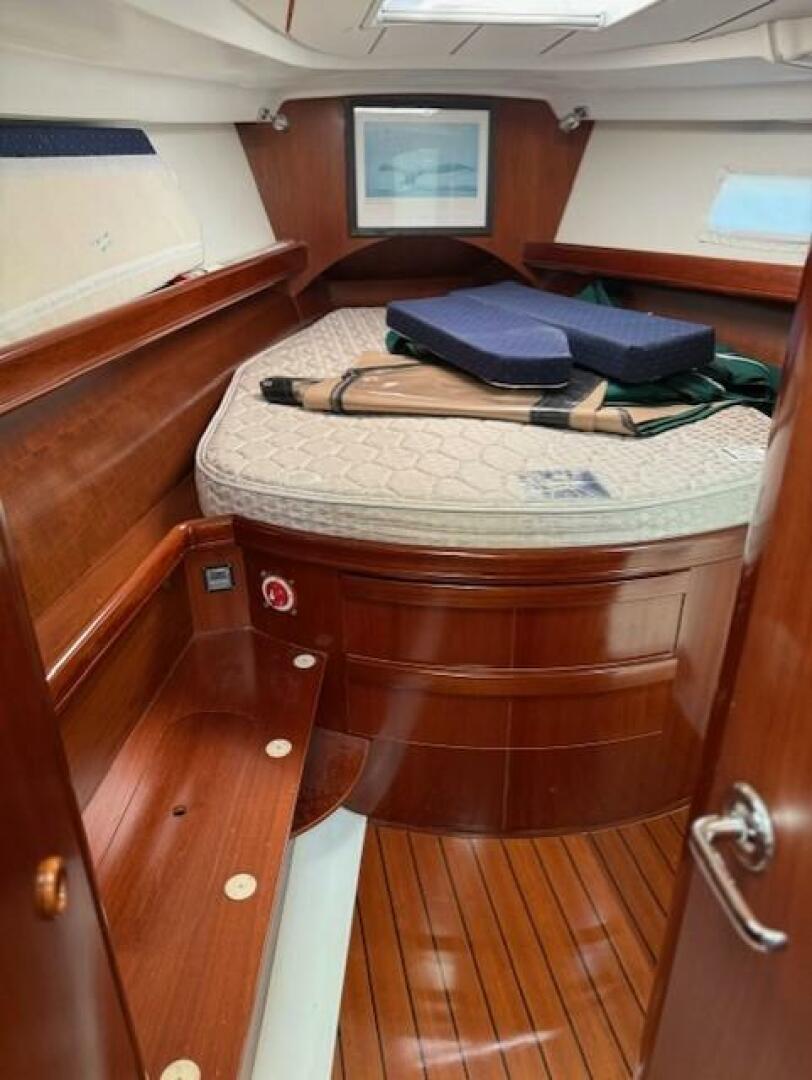 Slide: The Image of Beneteau 423 2004 - 5579824
