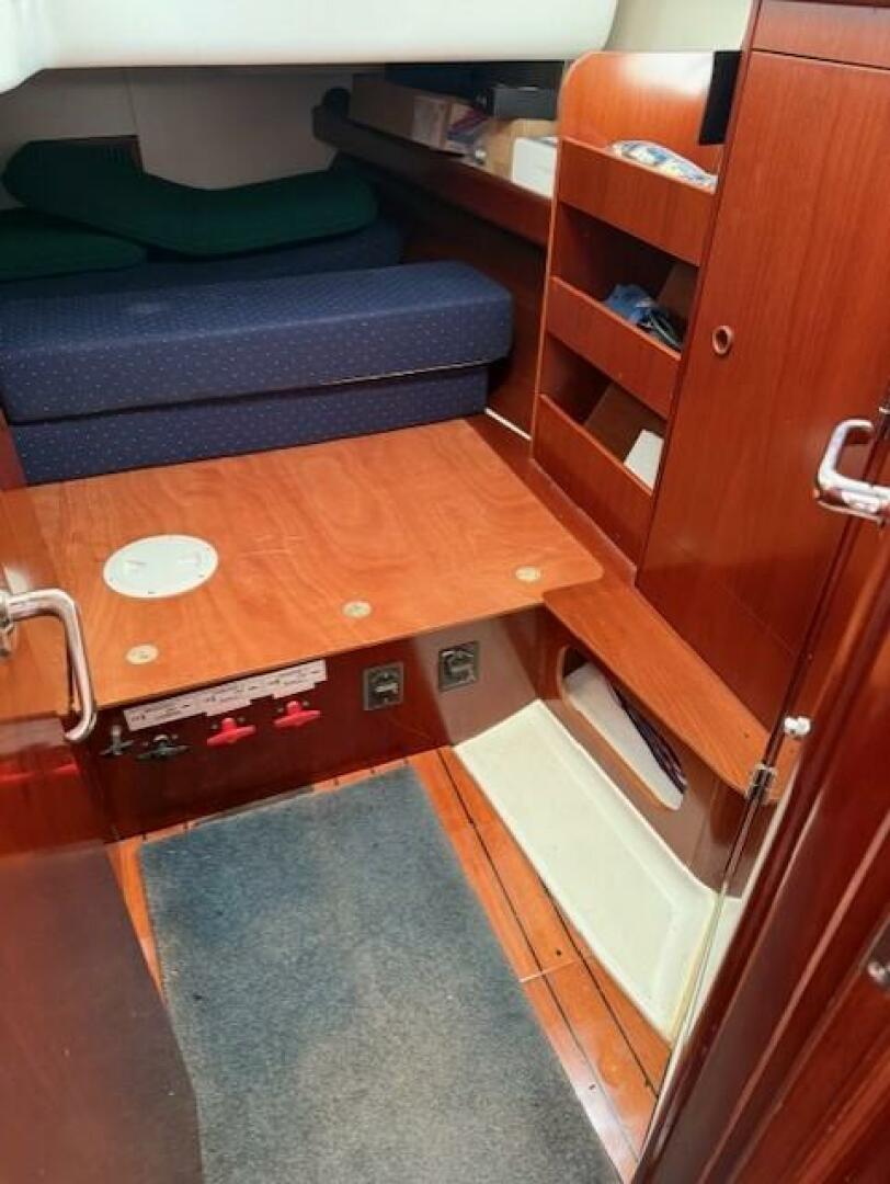 Slide: The Image of Beneteau 423 2004 - 5579821