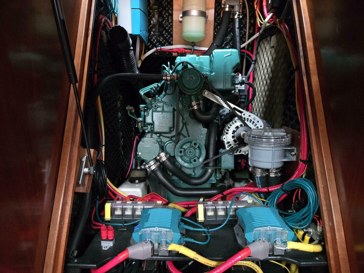 Slide: The Image of Volvo D2-55 Engine - 8