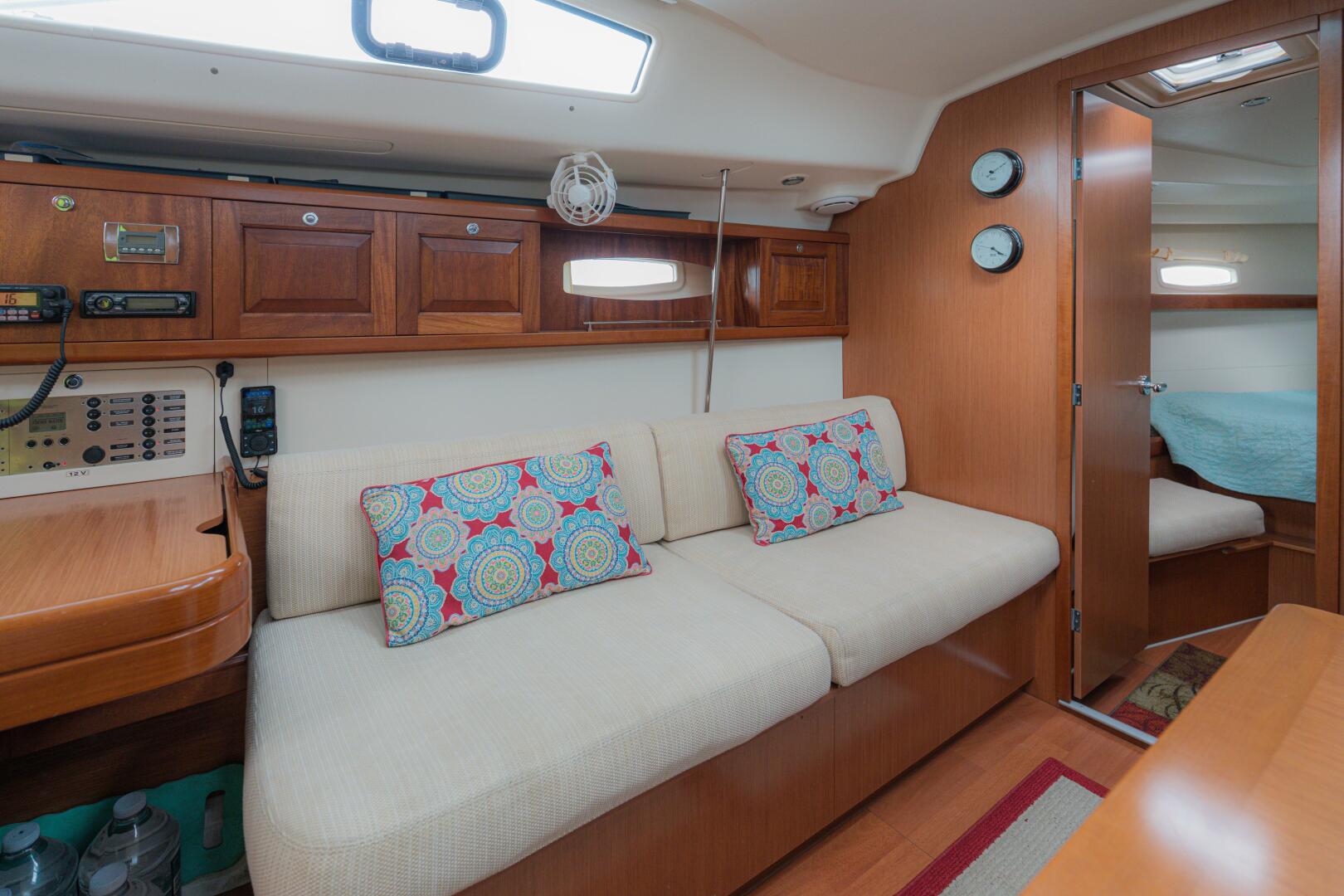 Slide: The Image of Beneteau 43 2008 - 5339567