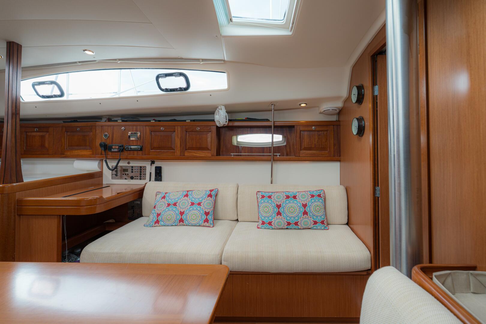 Slide: The Image of Beneteau 43 2008 - 5339597