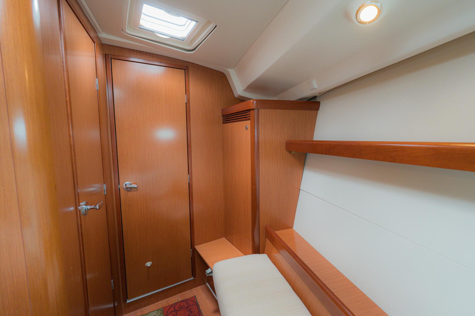 Slide: The Image of Beneteau 43 2008 - 5339565