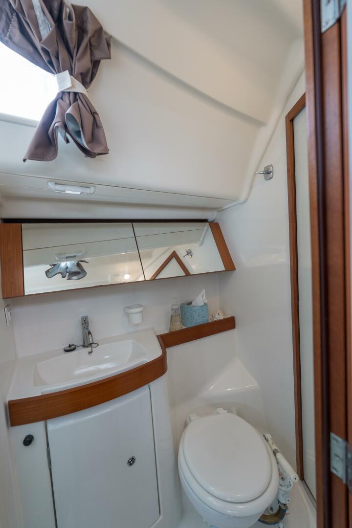 Slide: The Image of Beneteau 43 2008 - 5339605