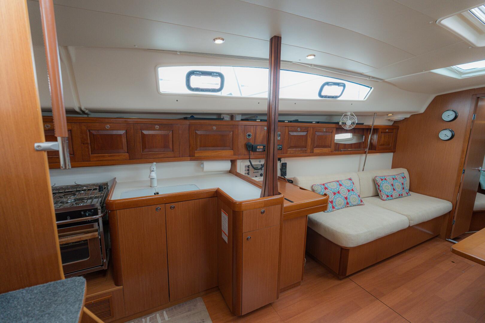 Slide: The Image of Beneteau 43 2008 - 5339609