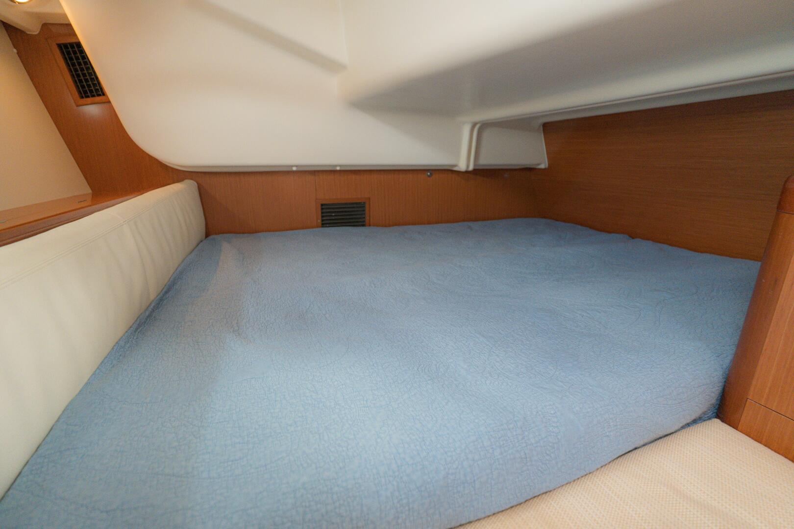 Slide: The Image of Beneteau 43 2008 - 5339617