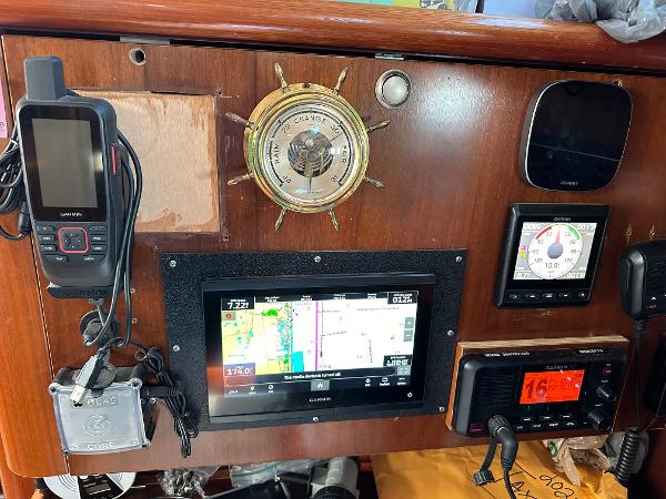 Slide: The Image of Nav Station, NEW Instruments  - 31