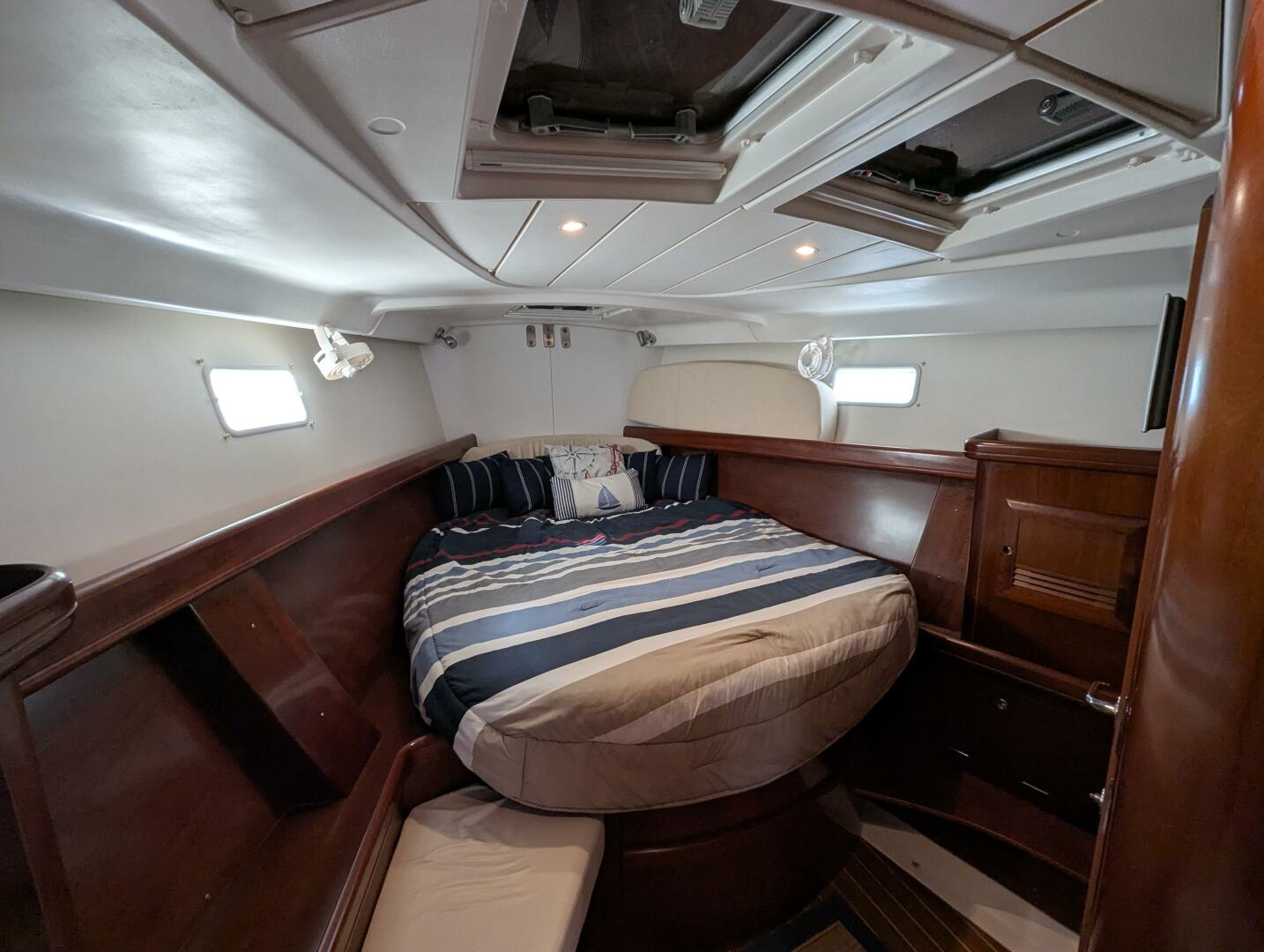 Slide: The Image of Beneteau 473 2006 - 11