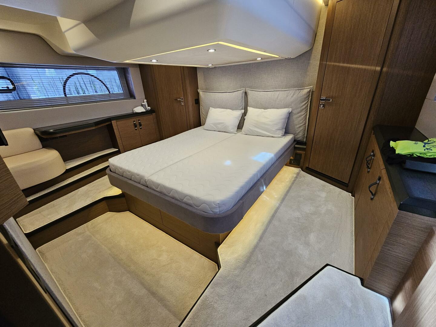Slide: The Image of Beneteau 52 2021 - 4712260