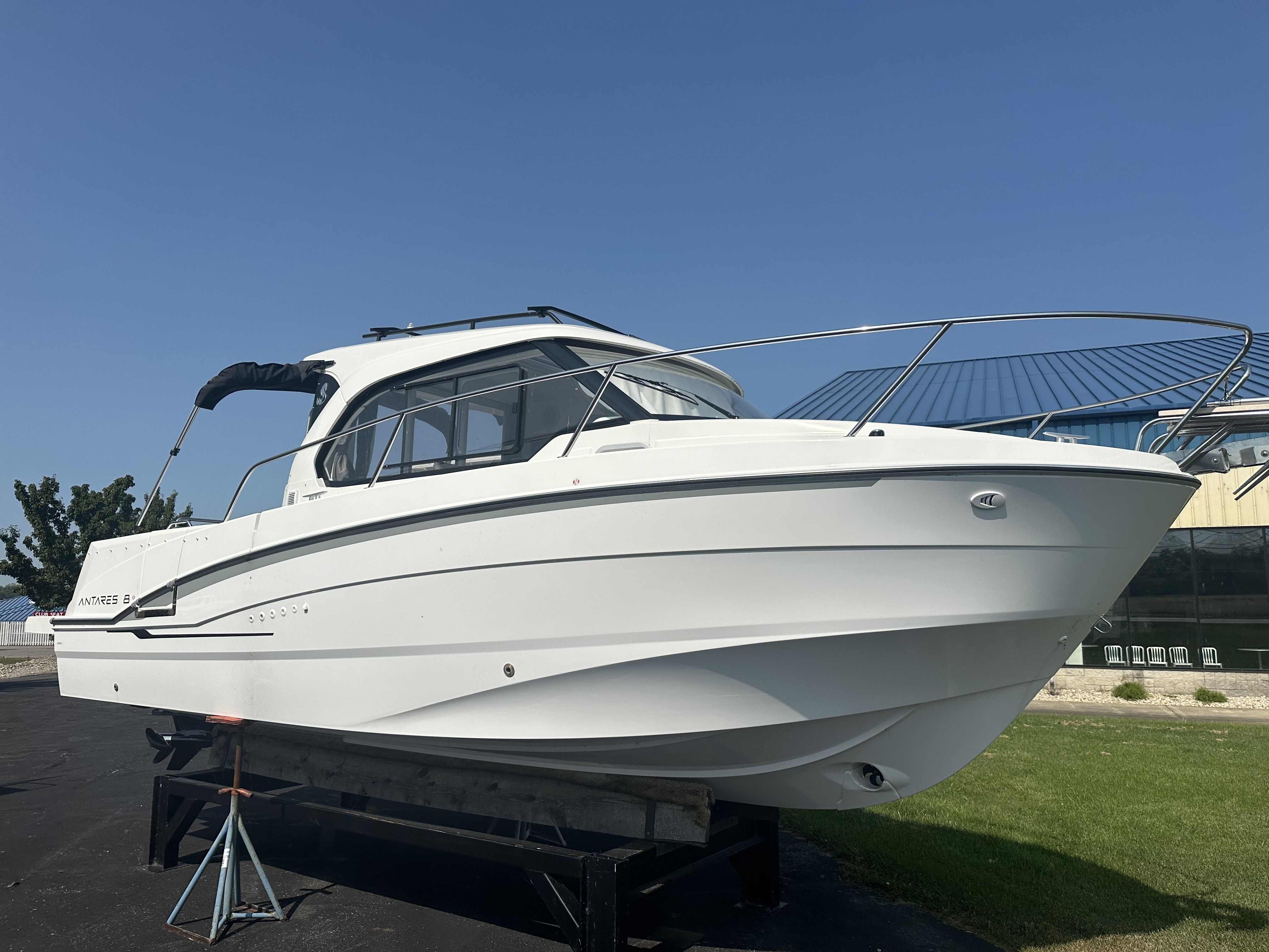 Slide: The Image of Beneteau 8 OB 2024 - 0