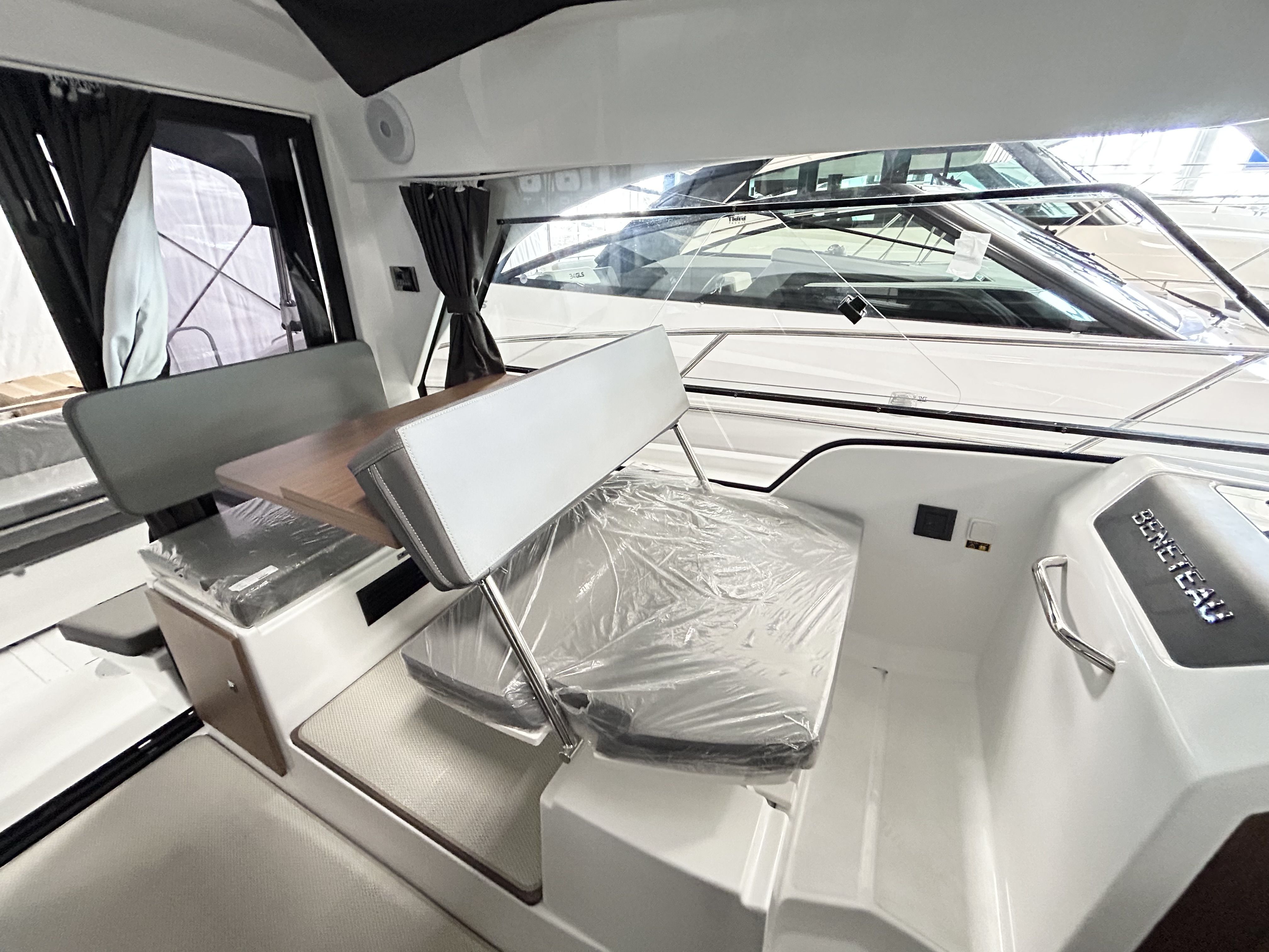 Slide: The Image of Beneteau 9 OB 2024 - 13