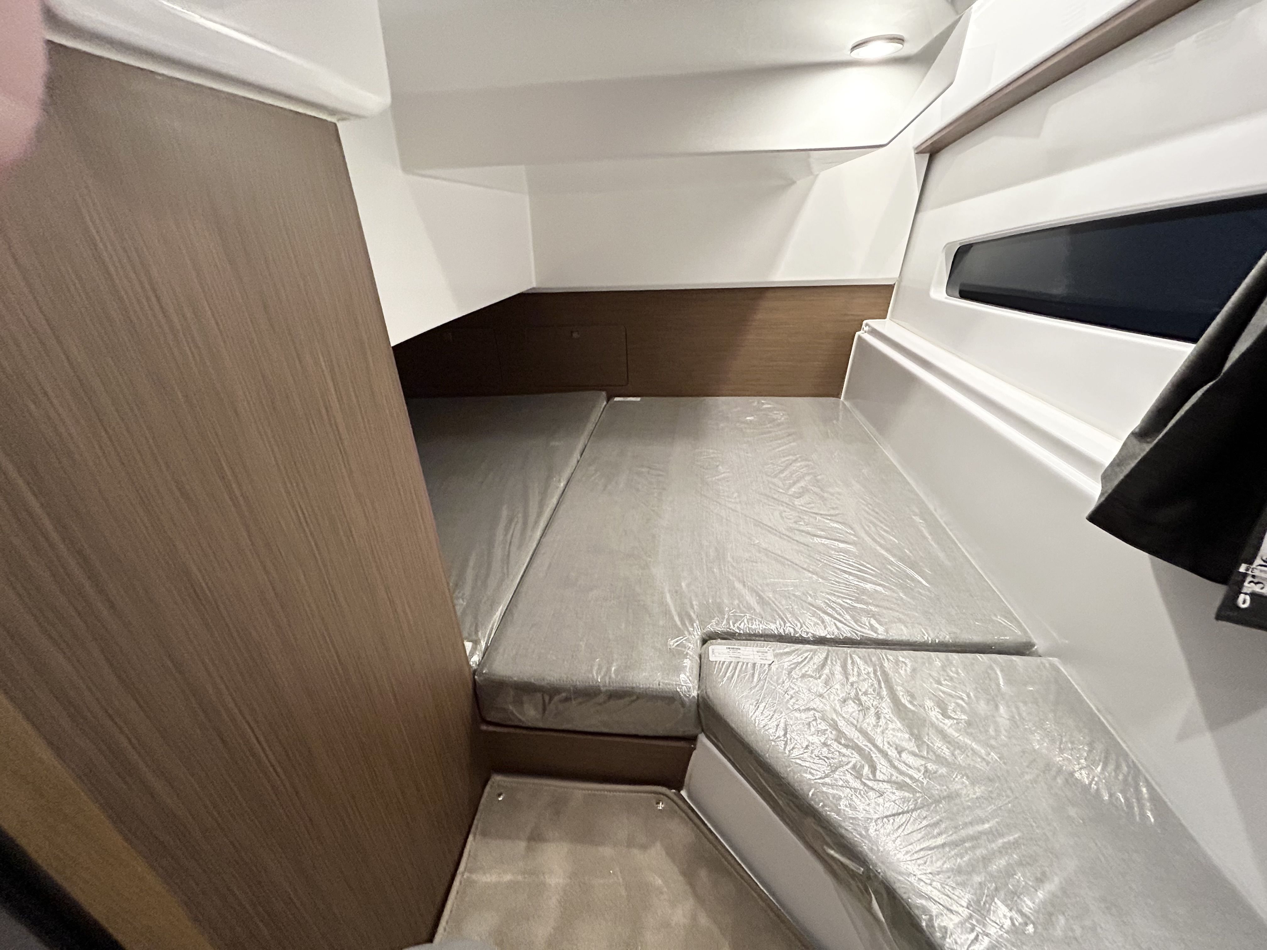 Slide: The Image of Beneteau 9 OB 2024 - 18