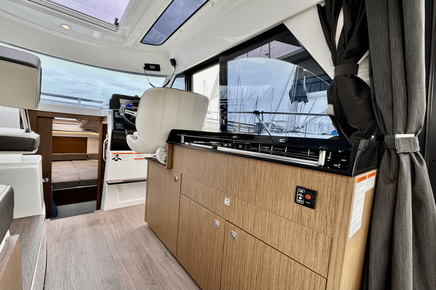 Slide: The Image of Beneteau ANATARES 9 2021 - 15