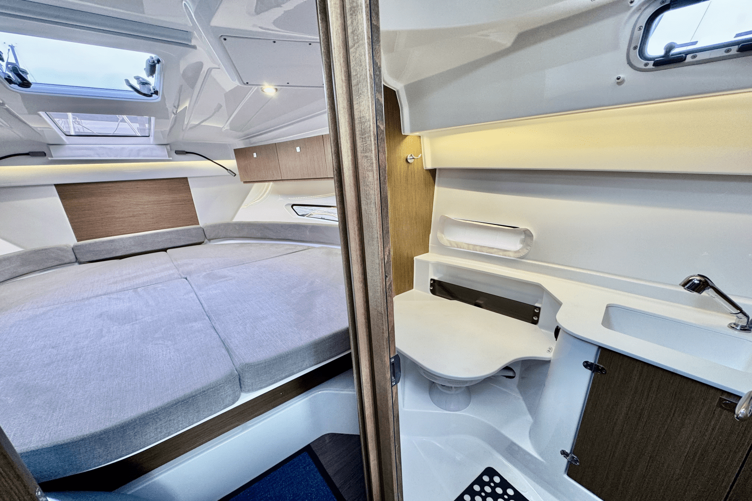 Slide: The Image of Beneteau ANATARES 9 2021 - 25