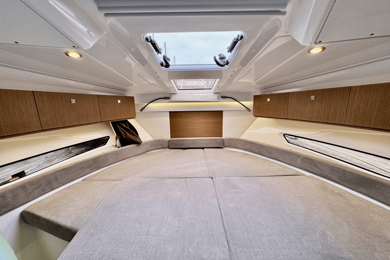 Slide: The Image of Beneteau ANATARES 9 2021 - 29