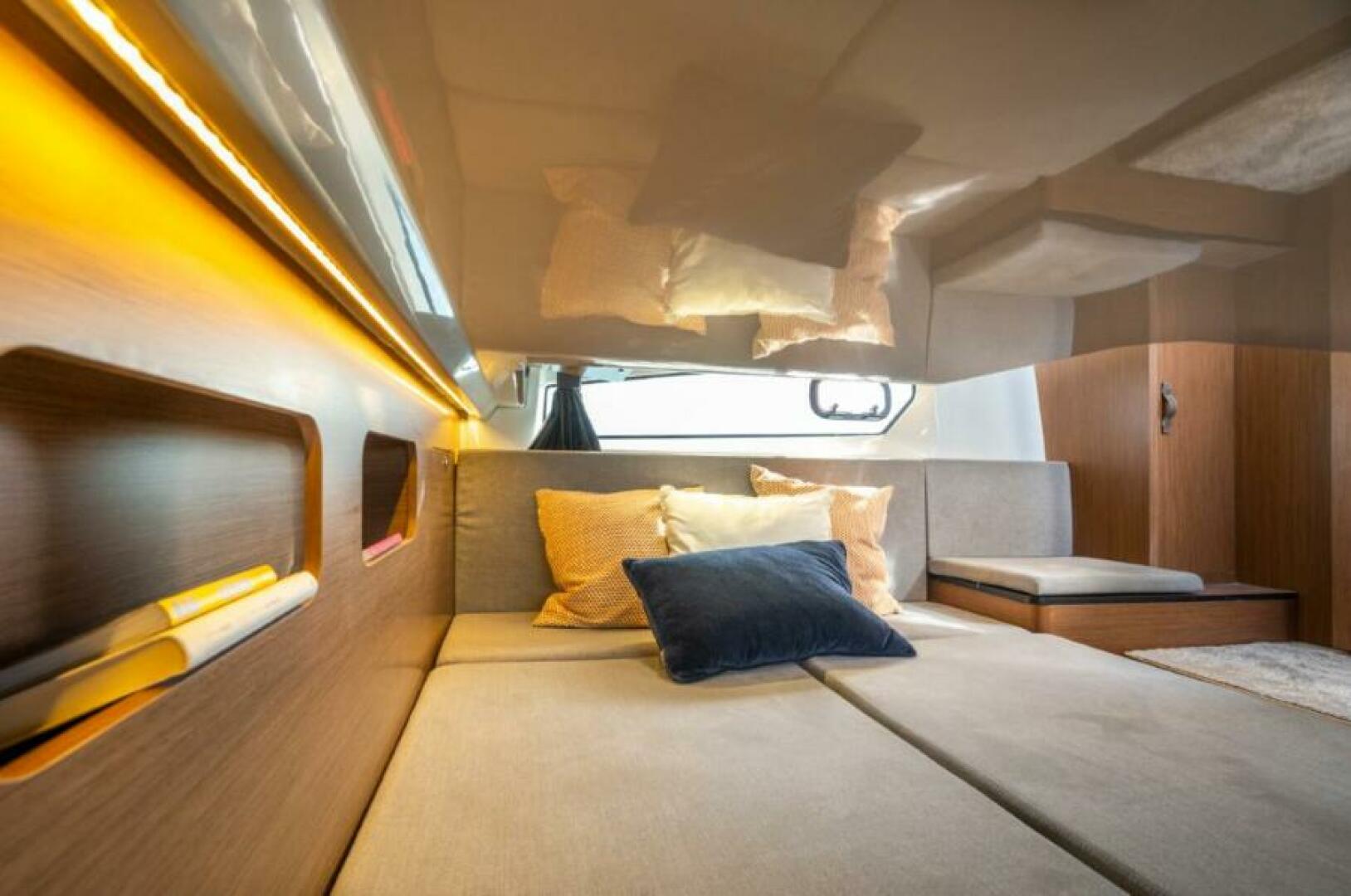 Slide: The Image of Beneteau Antares 11 2025 - 4625250