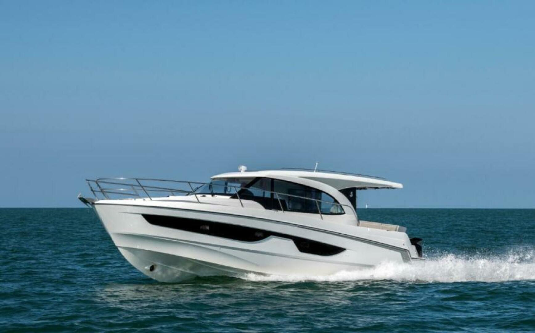 Slide: The Image of Beneteau Antares 11 2025 - 4625225