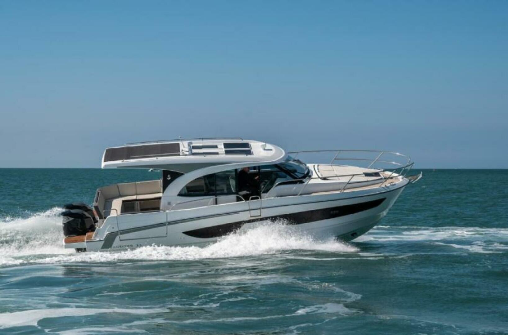 Slide: The Image of Beneteau Antares 11 2025 - 4625227
