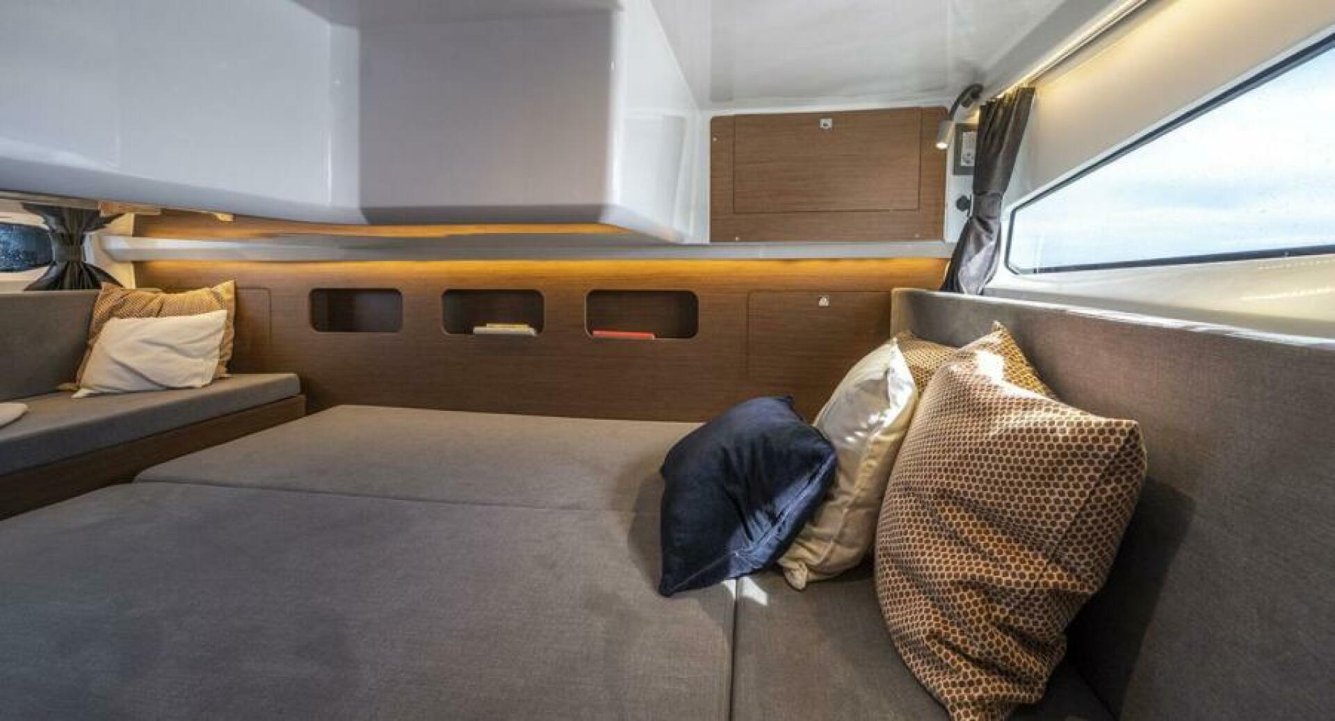 Slide: The Image of Beneteau Antares 11 2025 - 4625248